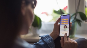 Jak wykorzystać technologię w nauce angielskiego: Aplikacje, strony internetowe i narzędzia