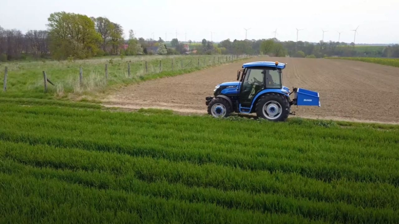Nowoczesne rozwiązania w rolnictwie: Jak technologia Solis Traktor przekształca tradycyjne farmy