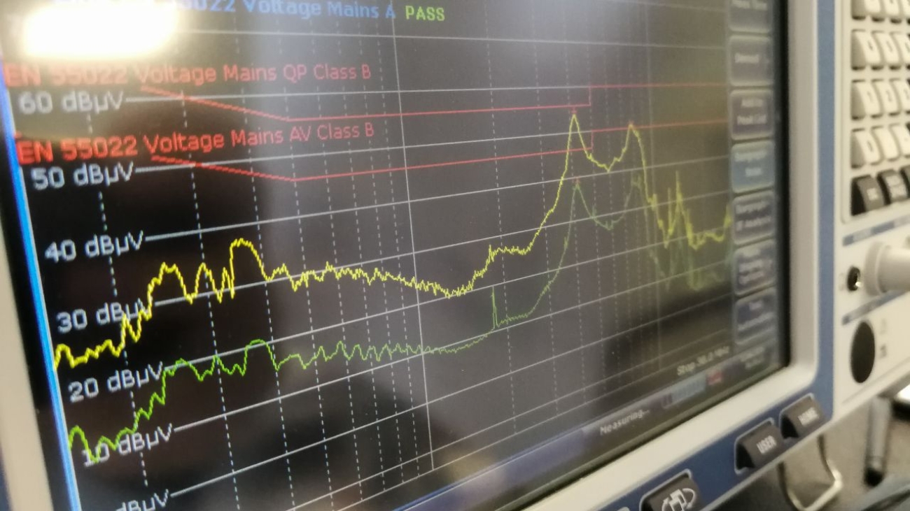 Zrozumienie kompatybilności elektromagnetycznej EMC i parametrów radiowych RED: klucz do sukcesu w projektowaniu urządzeń elektronicznych