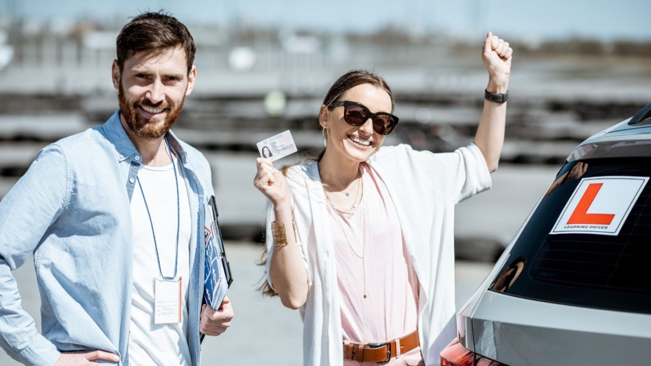 Szybki sposób na zdobycie prawa jazdy: ekspresowy kurs dla zabieganych osób