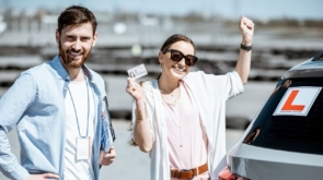 Szybki sposób na zdobycie prawa jazdy: ekspresowy kurs dla zabieganych osób