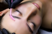 Stylizacja brwi i rzęs - odkryj swoją naturalną piękno