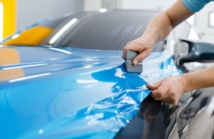 Oklejanie auta folią w Warszawie: Nowoczesny sposób na personalizację i ochronę pojazdu