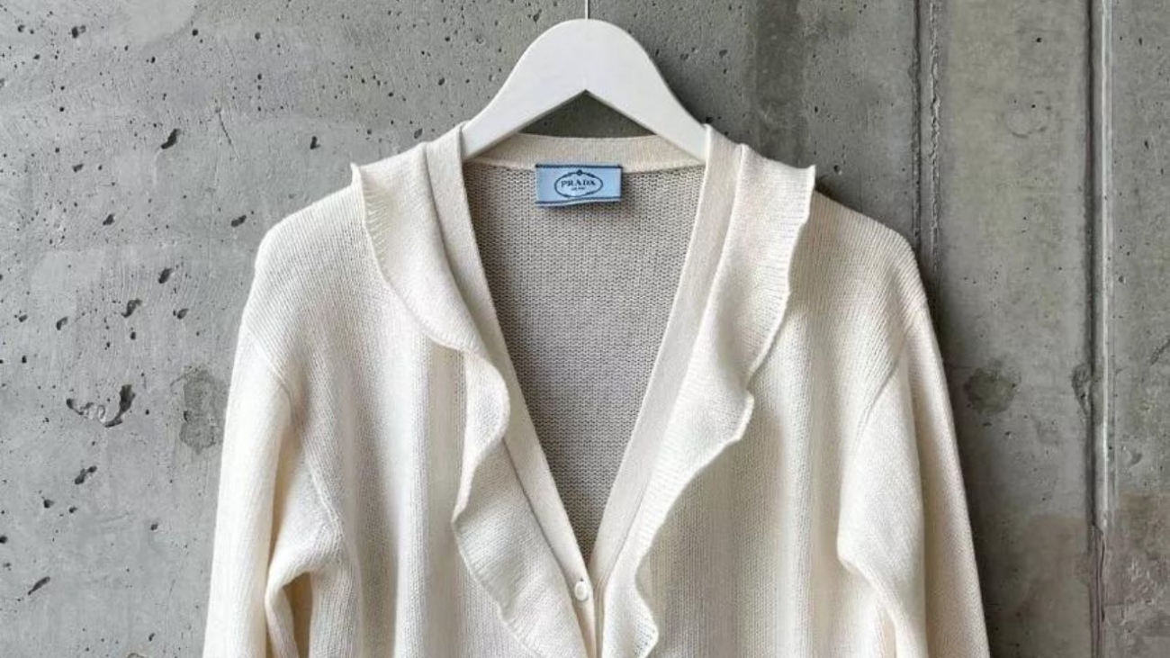 Rekrutując luksus z swetrami Prada
