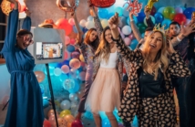 Wykorzystanie fotobudki 360 stopni na imprezach – nowy trend w branży fotograficznej