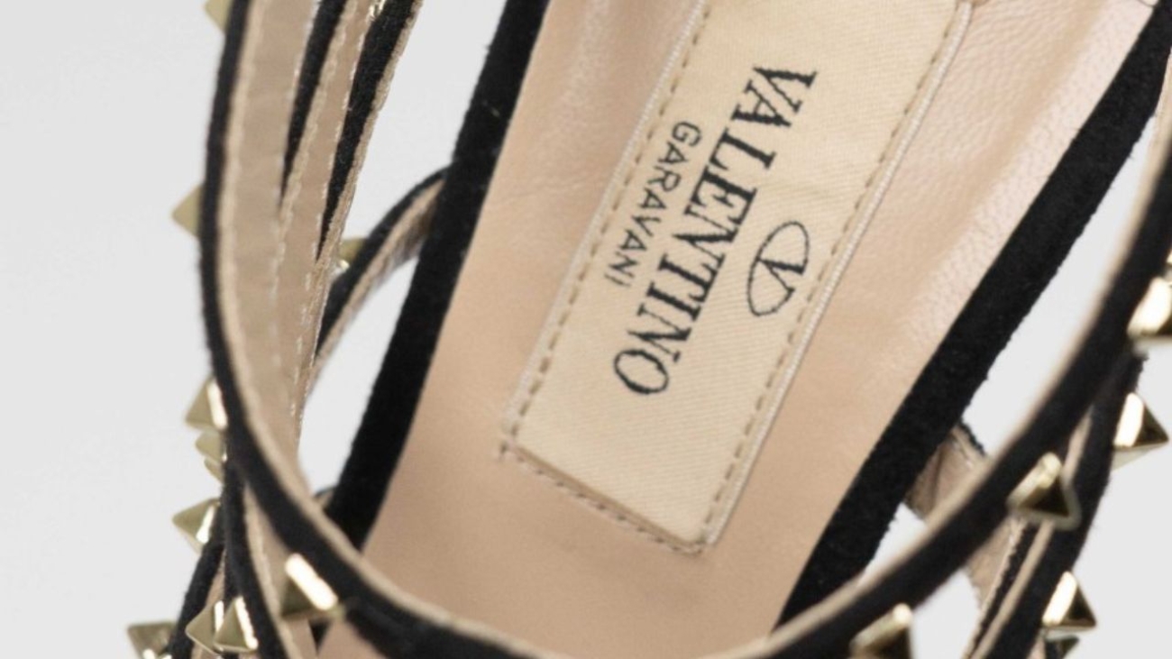 Uzupełnij swoją stylizację luksusem i elegancją - wybierz szpilki Valentino!