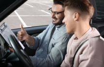Jak poradzić sobie podczas egzaminu na prawo jazdy w Warszawie?