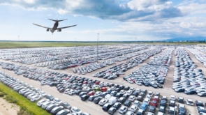 Długoterminowy parking lotniskowy – czy to się opłaca?