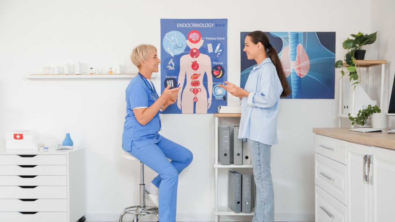 Jak endokrynologia wpływa na zdrowie kobiet – kliniczne zastosowania w ginekologii