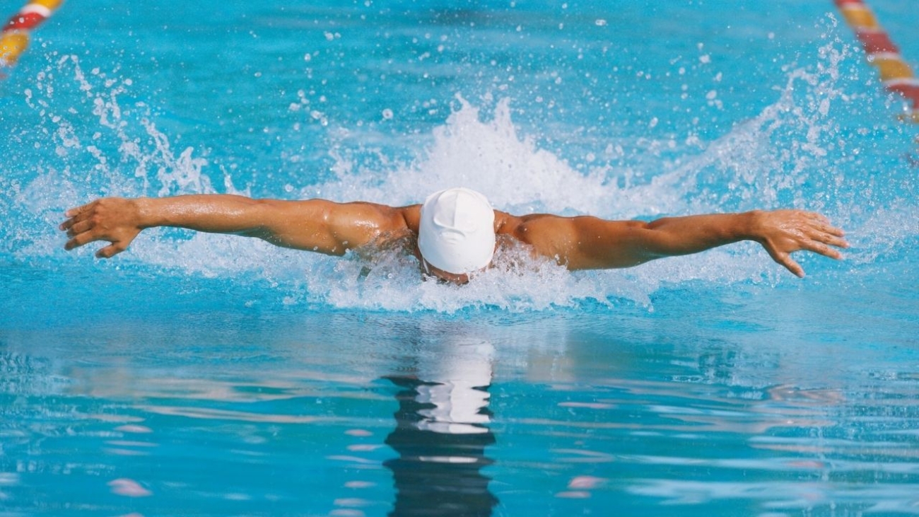 Jak indywidualne lekcje pływania mogą poprawić Twoje umiejętności?