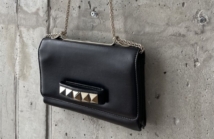 Styl i elegancja z torebkami do ręki Valentino