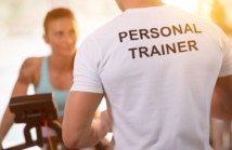 Rozwijanie kariery w branży fitness: Praktyczny przewodnik, jak zostać trenerem personalnym
