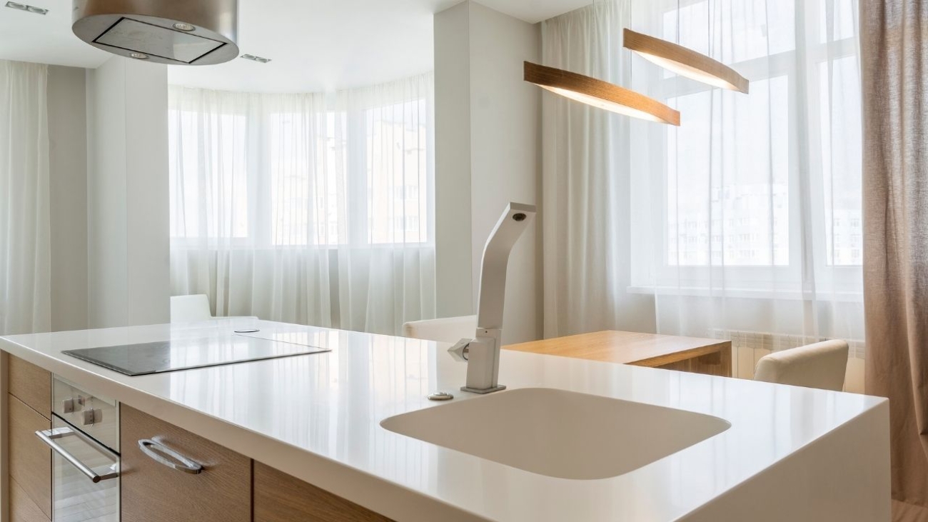 Jakie firany wybrać do kuchni, aby były praktyczne i stylowe?