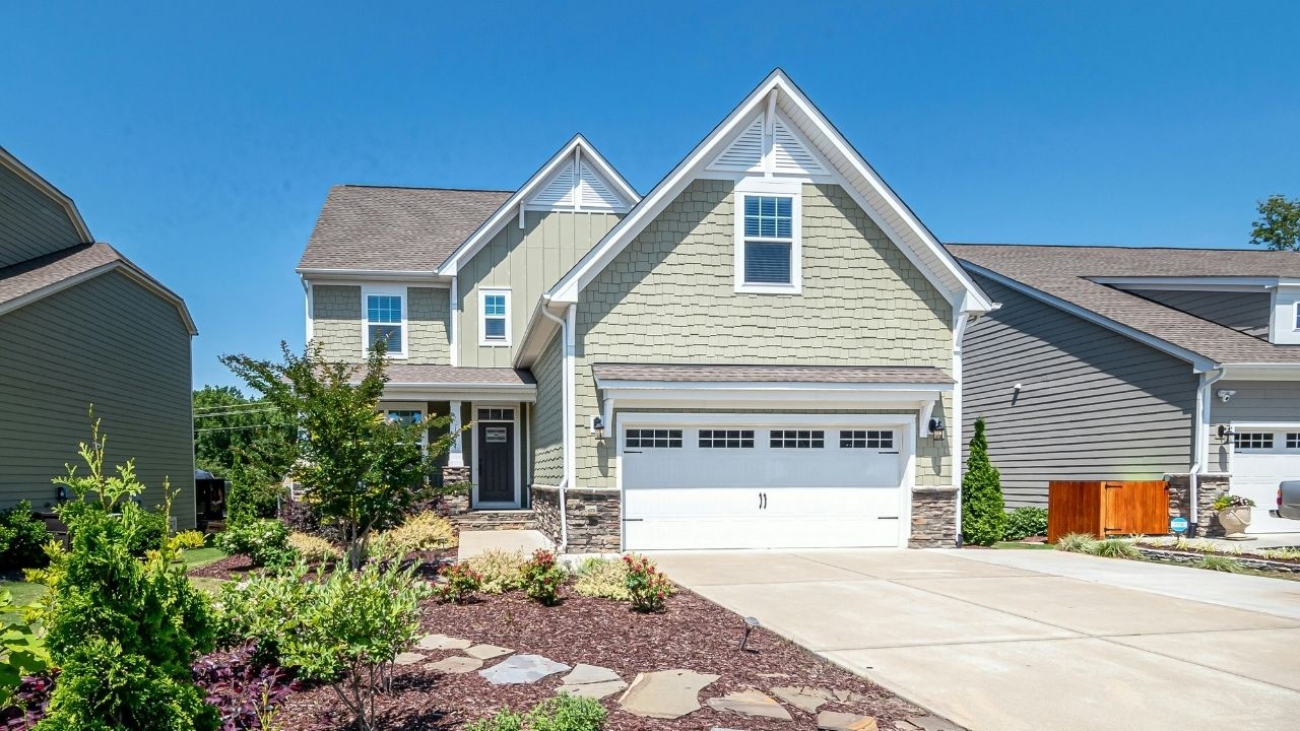 Porównanie bram przesuwnych i skrzydłowych: Które rozwiązanie wybrać?