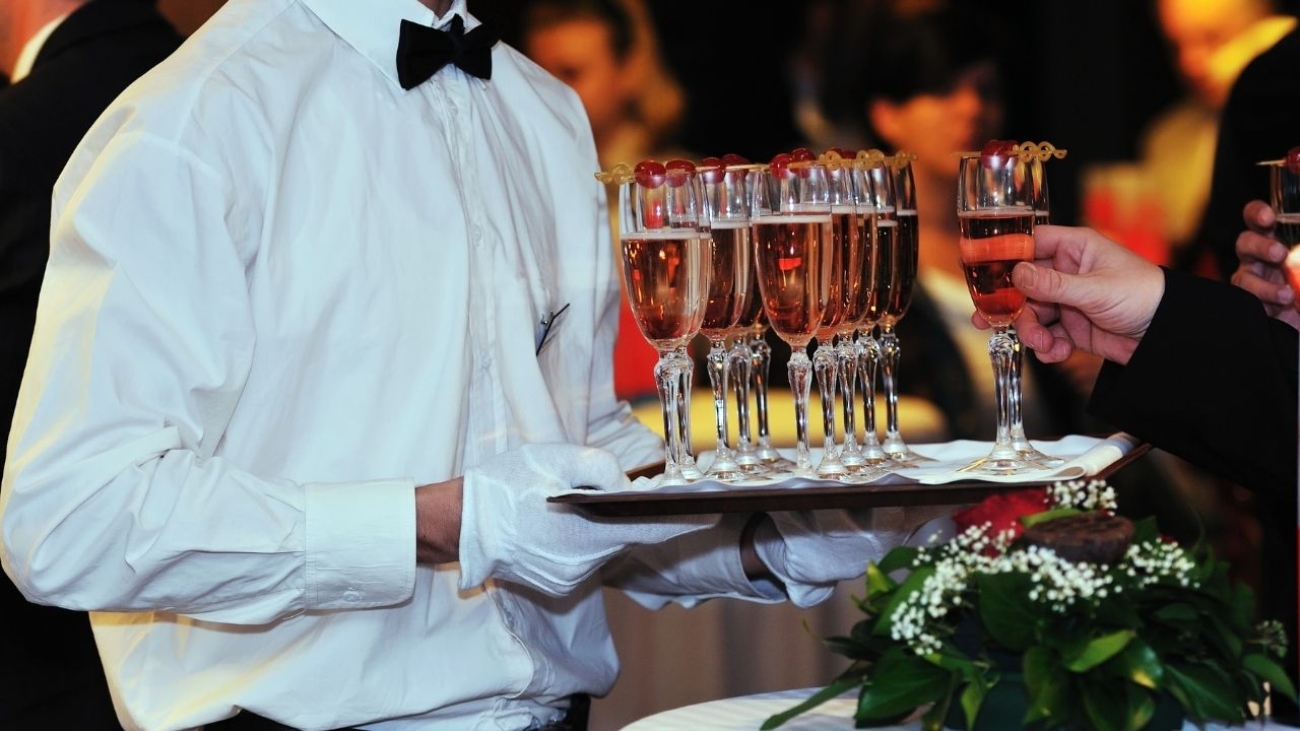 Magia idealnej uroczystości: Organizacja bankietów w restauracji Sobremesa w Warszawie