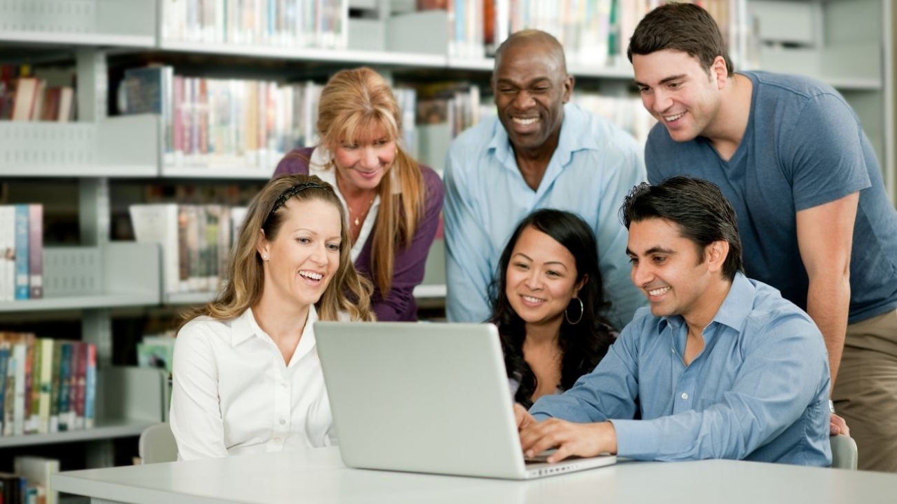 Seriale i filmy, które pomogą Ci uczyć się polskiego