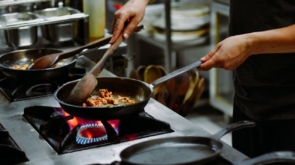 Unikalne doznania kulinarne: odkryj restauracje indyjską na Pradze