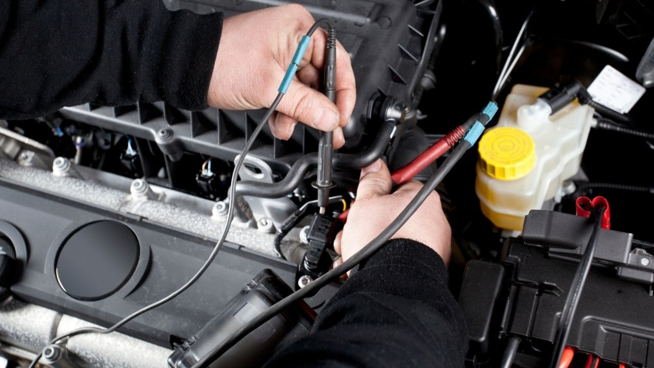 Wykorzystanie oscyloskopu w diagnostyce układu zapłonowego: kompleksowe narzędzie do identyfikacji problemów