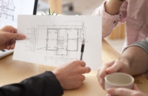 Jak konsultacja z architektem może wpłynąć na dobór podłogi?