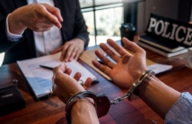 Obrona w sprawach karnych – co obejmuje reprezentacja w sądzie?