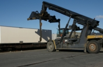 Co to jest spedycja intermodalna i jakie daje korzyści?