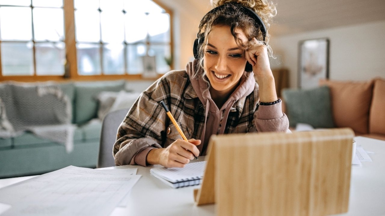 The role of humor in polish language learning – how laughter helps you remember more