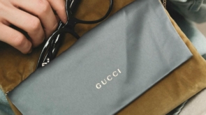 Dlaczego warto kupować używane produkty luksusowe – korzyści dla stylu i portfela