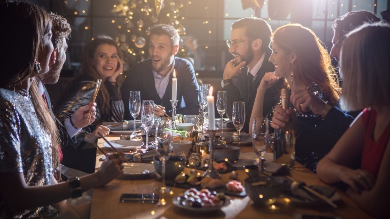 Kolacja biznesowa na nabrzeżu – jak zorganizować eleganckie spotkanie w River Club