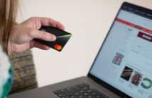 Zakupy używanych lub powystawowych produktów – co warto wiedzieć?