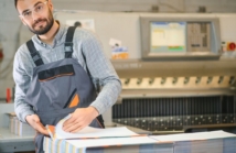 Jak szybko można wydrukować materiały firmowe? Realne terminy realizacji