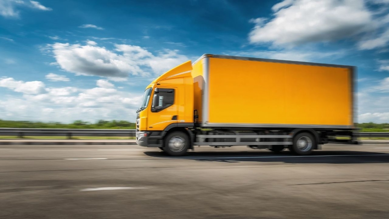 Spedycja drogowa: najczęstsze problemy w transporcie i jak ich unikać