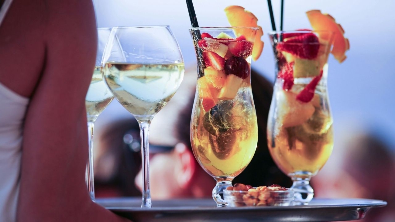 Mocktaile – bezalkoholowe drinki, które zaskakują