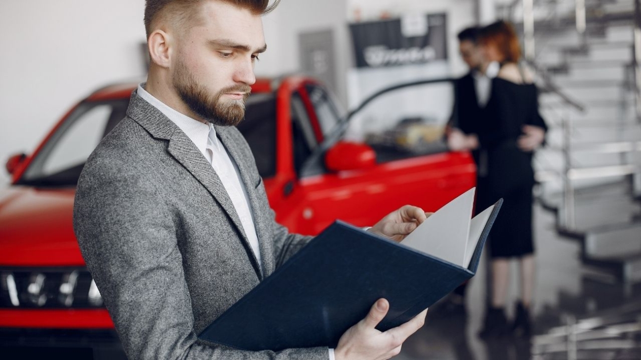 Oględziny auta z rzeczoznawcą – co obejmują