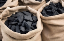 Węgiel workowany vs luzem – co lepsze